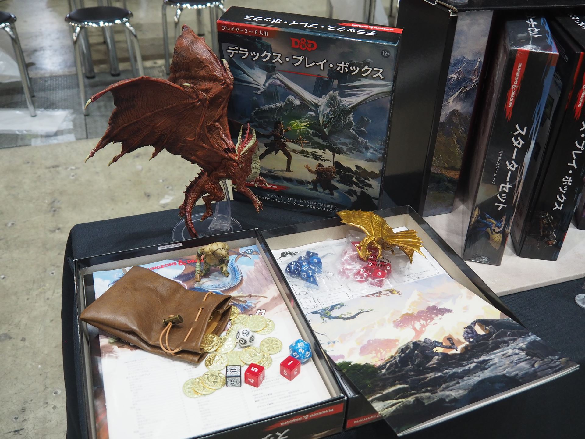 「ダンジョン＆ドラゴンズ」のデラックス・プレイ・ボックスの中身