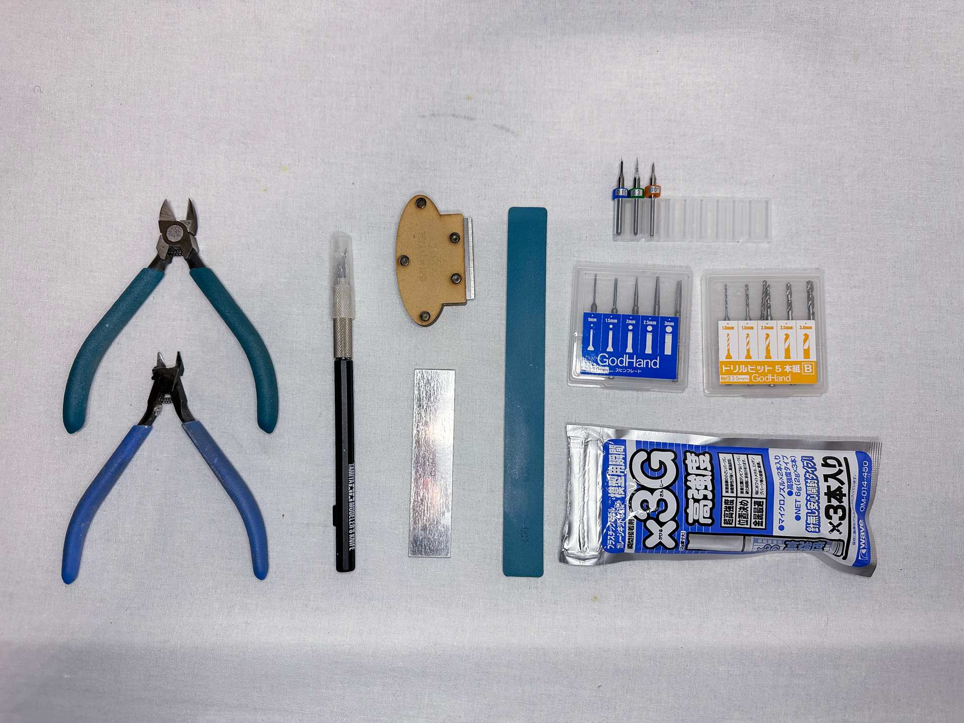 今回使用したツール類。今回は大きな改造を行なわなかったためこれまでに使用したものと特に変わりはありません。