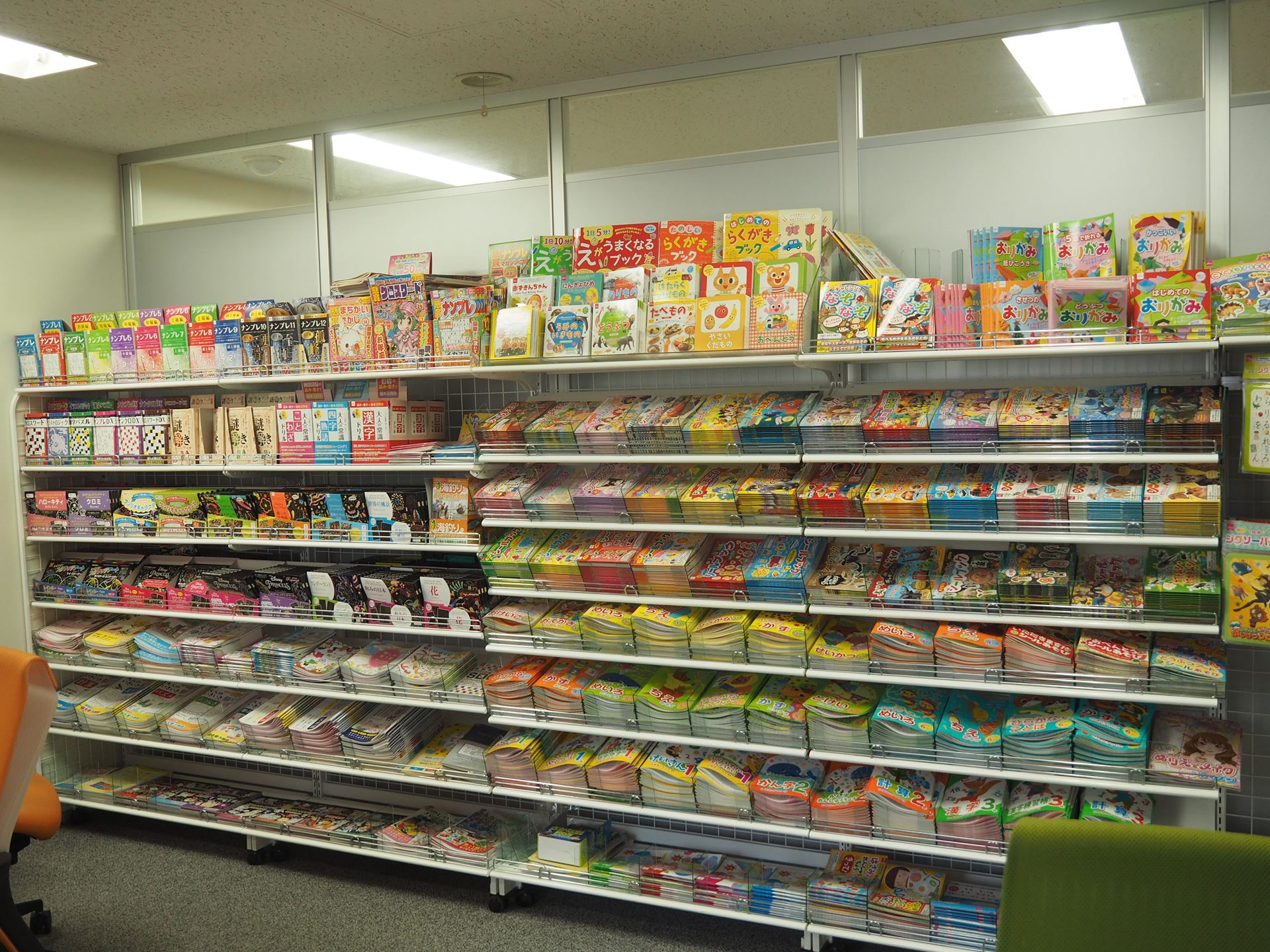 子ども向けのドリルからナンプレなどのパズルまでさまざまな商品を制作