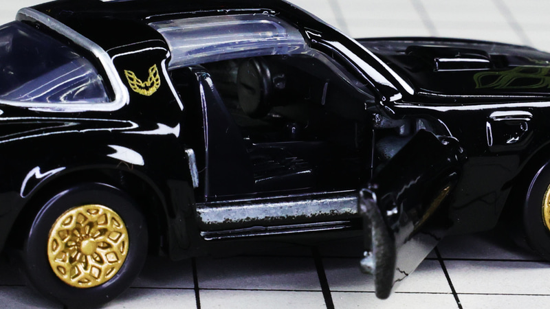 シートの縫い目も再現されています