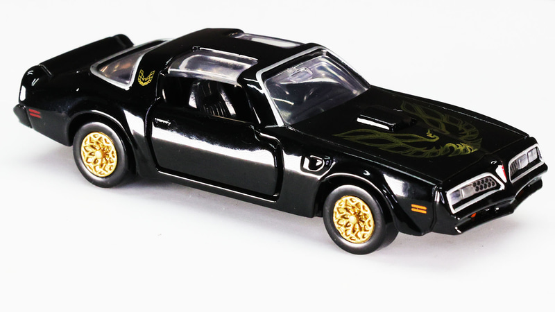 数年前とある倉庫から発見され、ほぼ未走行に近い状態だったとのこと