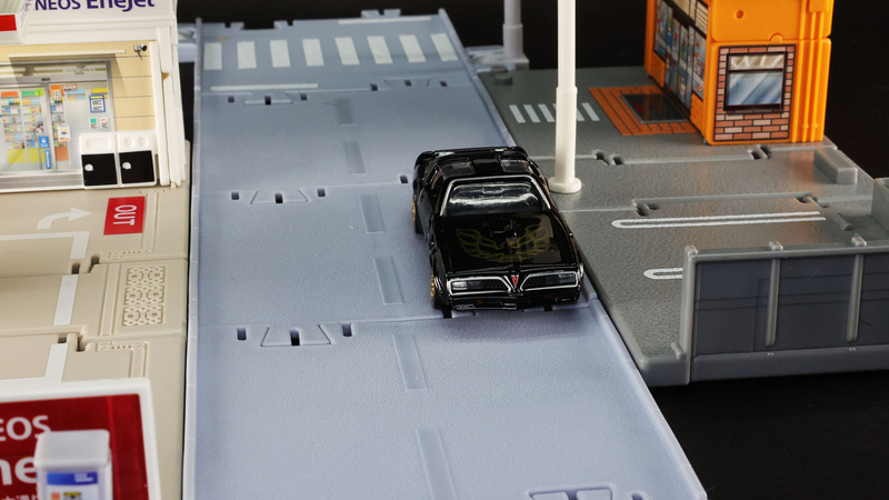 6.6リッターエンジンの咆哮が響き渡る！これぞファイヤーバードの魅力よ！