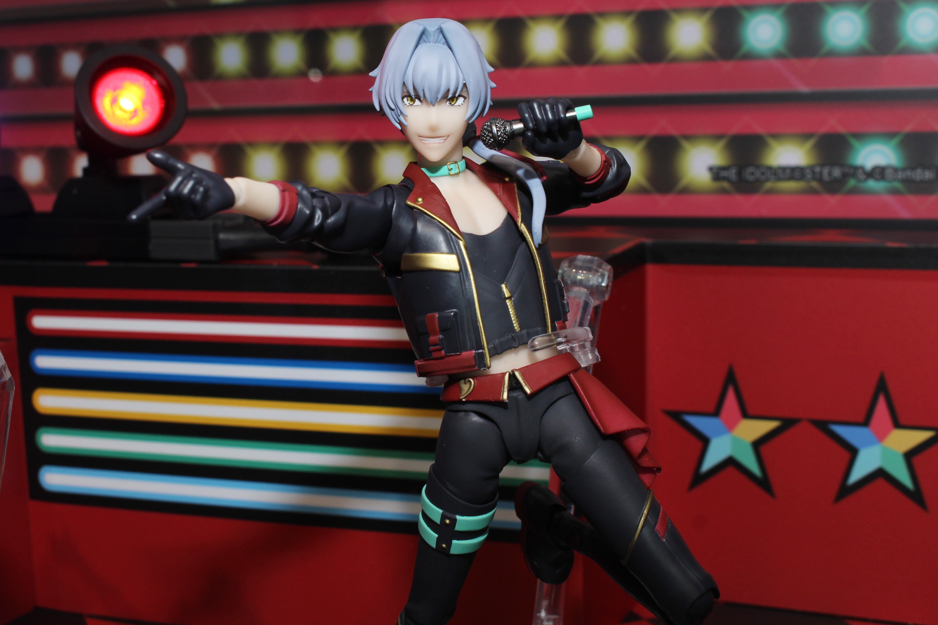 「SideM」からの参加となった牙崎漣は、衣装のデザインが異なるのもポイント