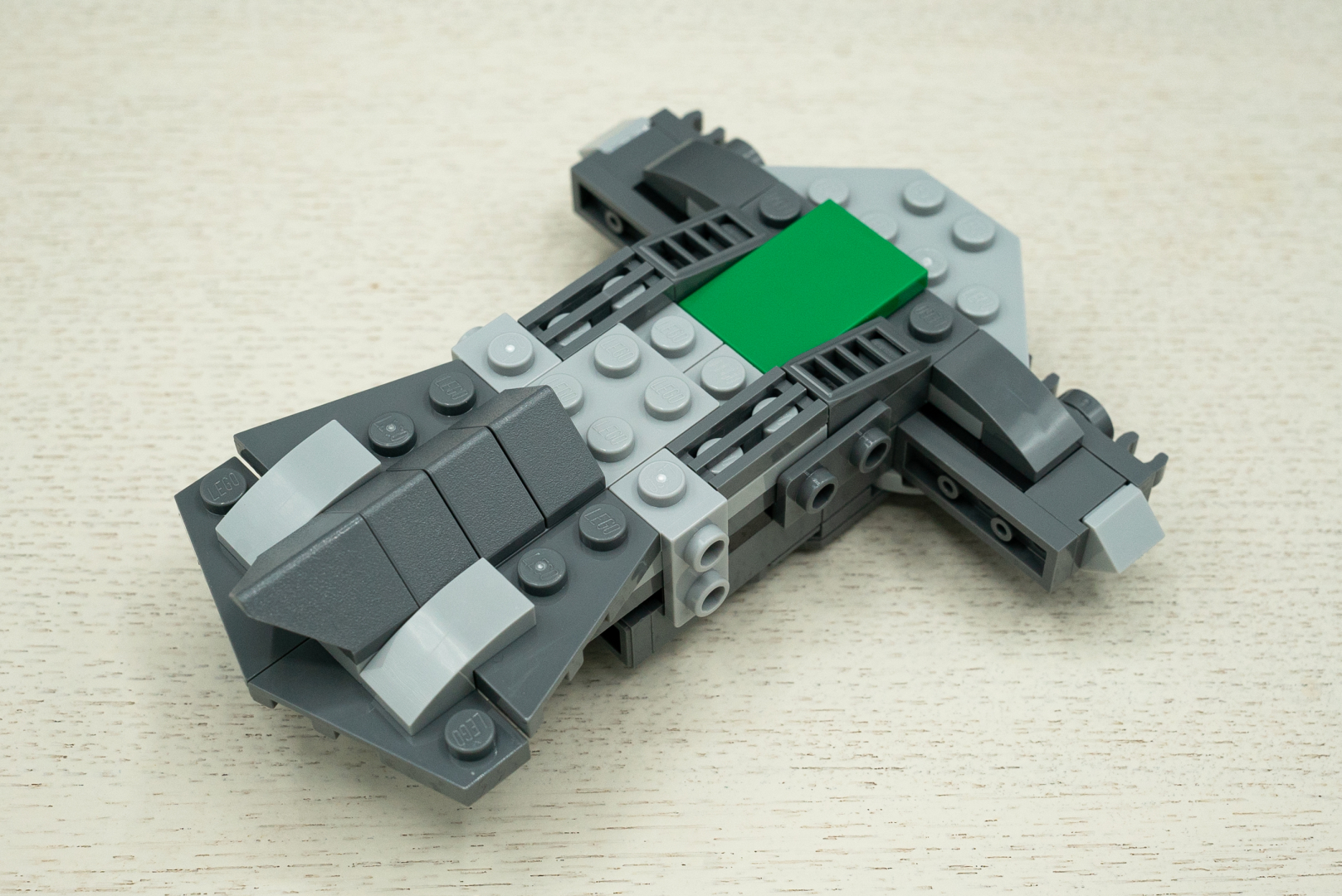 後部のユニットが完成。スター・ウォーズの世界観にあったデザイン