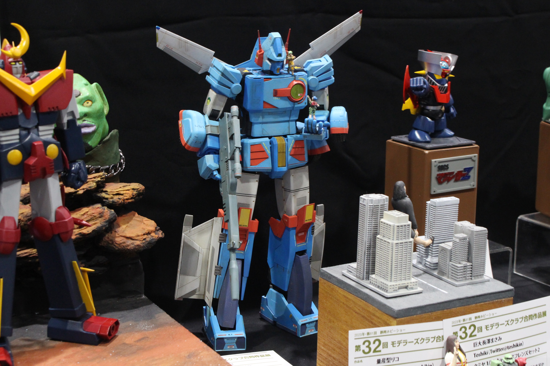 静岡ホビーショーの「第32回モデラーズクラブ合同作品展」でも、ハセガワのザブングルの作例はいくつか見られた。大きいので存在感も抜群だった