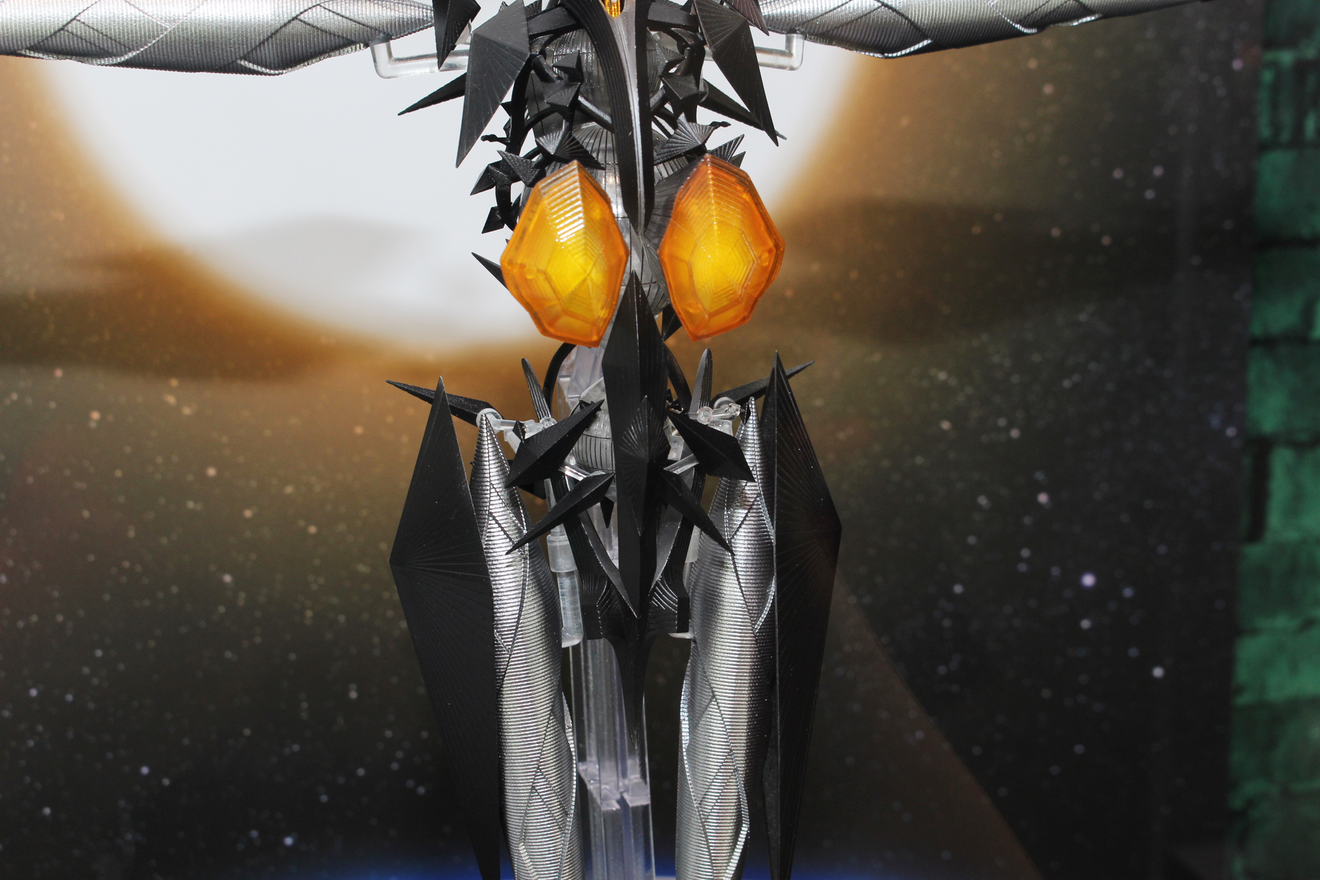 全身の形状のみならず、表面の模様も表現している