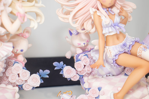 プリズマ☆イリヤ」より、イリヤとクロエがファンシーなルームウェアを