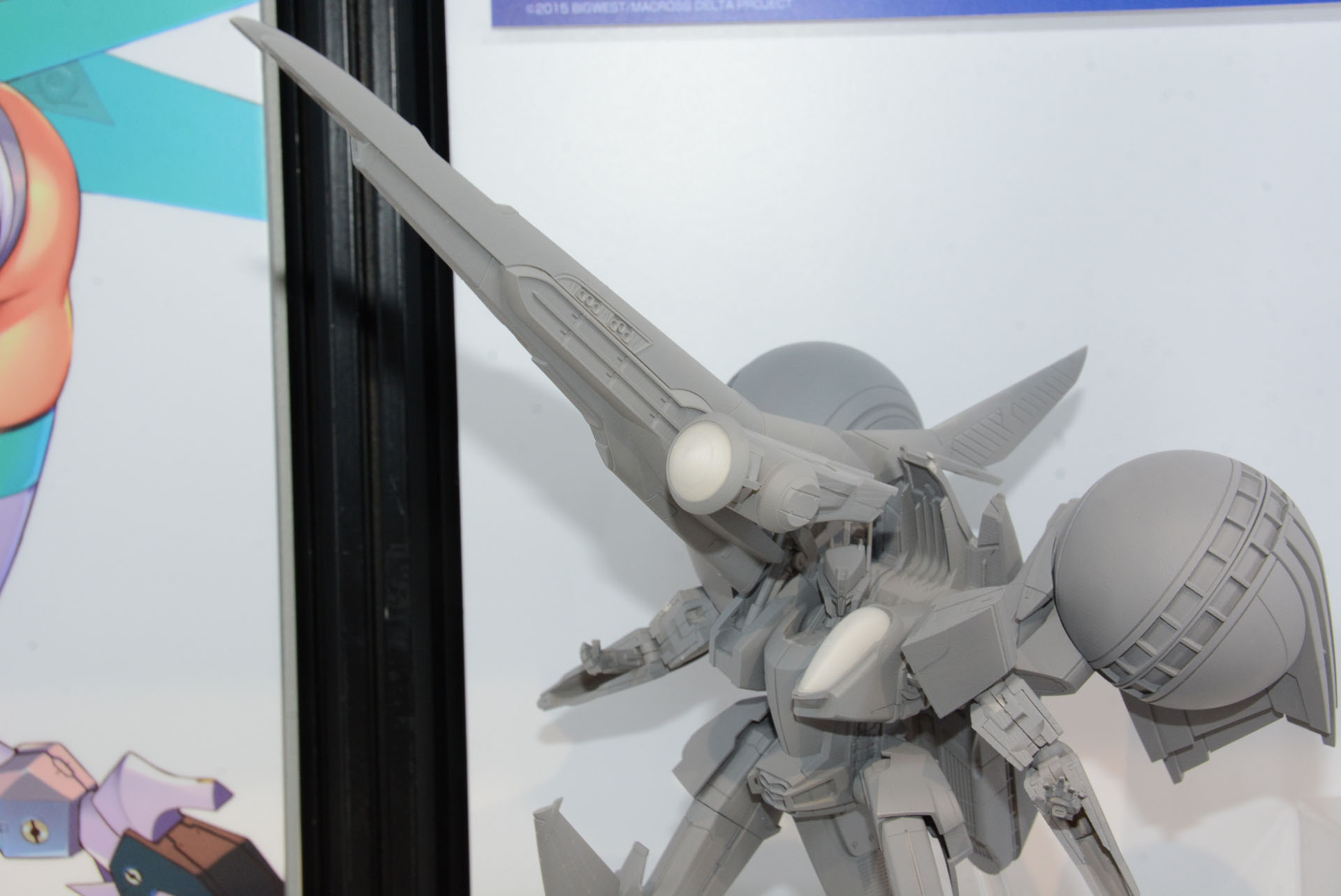 巨大なビーム砲。センサーもかなり大型のもので特徴的だ