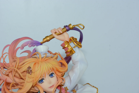 派手で緻密な彩色と造型！ シェリルとランカのリッチな「Anniversary