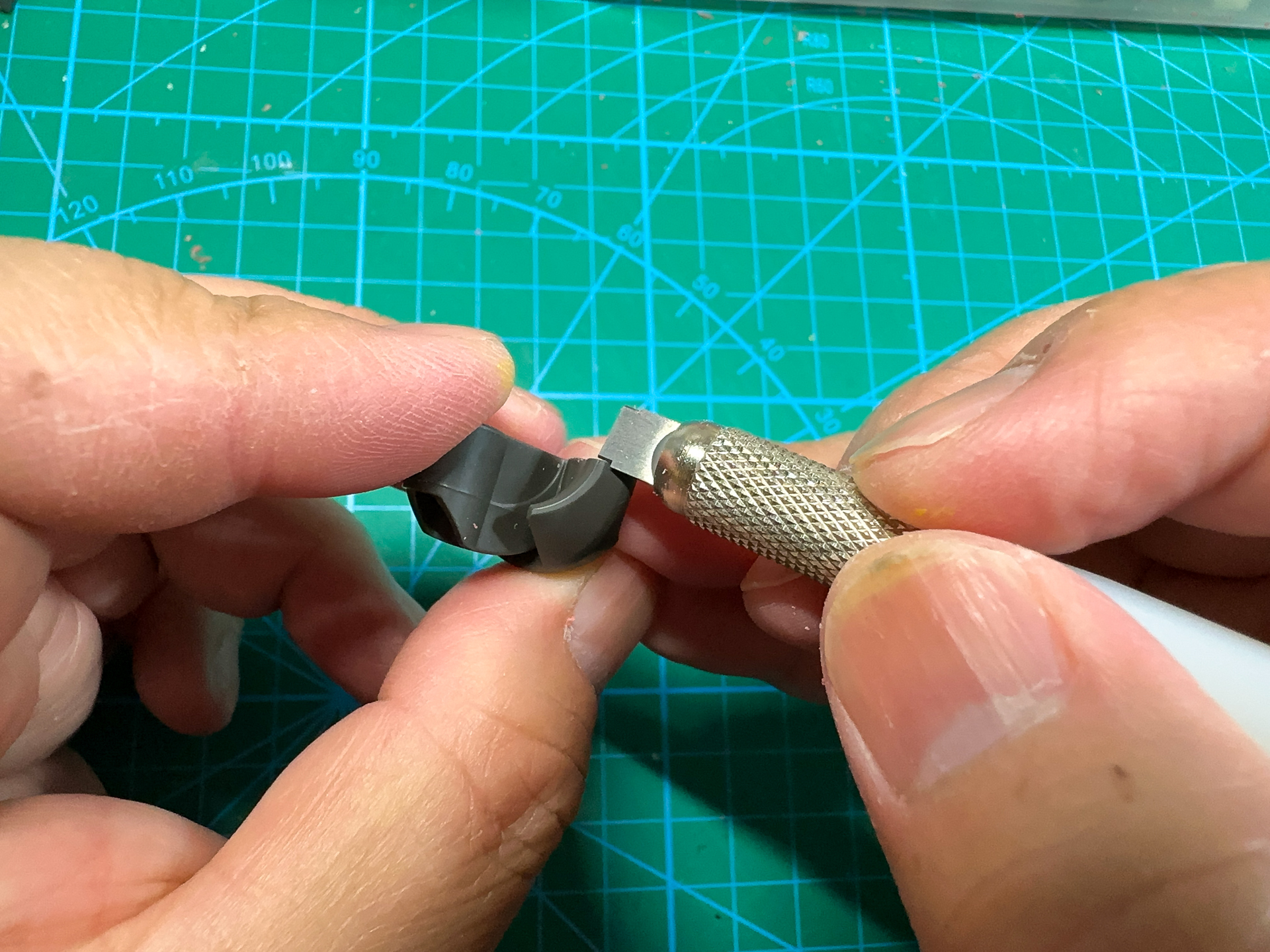 スジボリ堂のBMCダンモ 段落ち幅 0.2mm 0.4mmを使用して段落ちモールドを作成していきます。今回は0.4mm幅を選択しました。