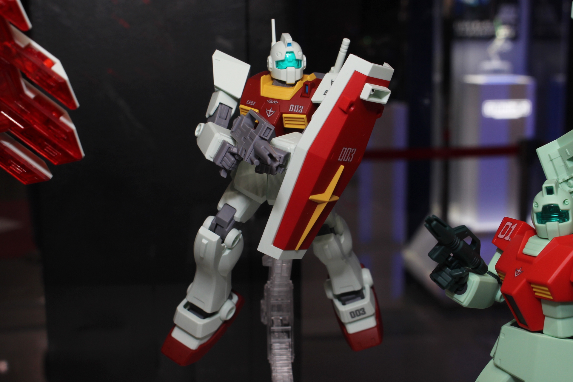 ジムと似ているようで結構違うジムII。エゥーゴカラーで塗装するのもいいかも