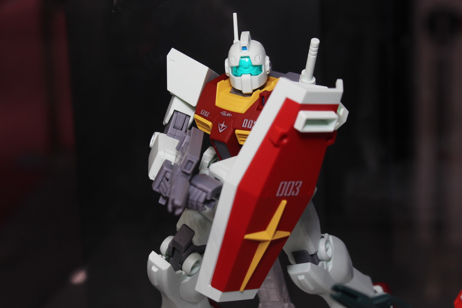 ジムと似ているようで結構違うジムII。エゥーゴカラーで塗装するのもいいかも