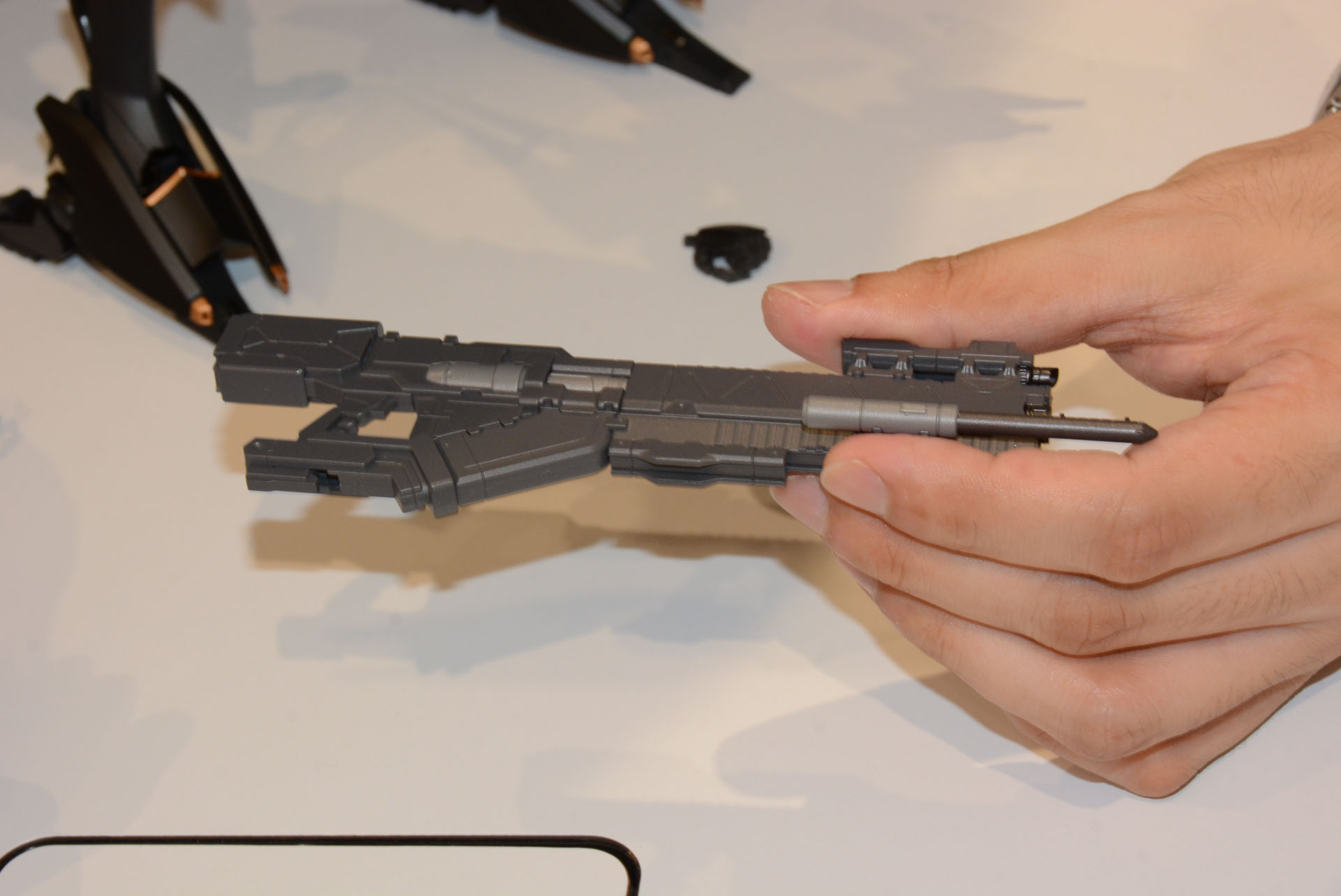 ライフルも弾倉が外れるギミックがある