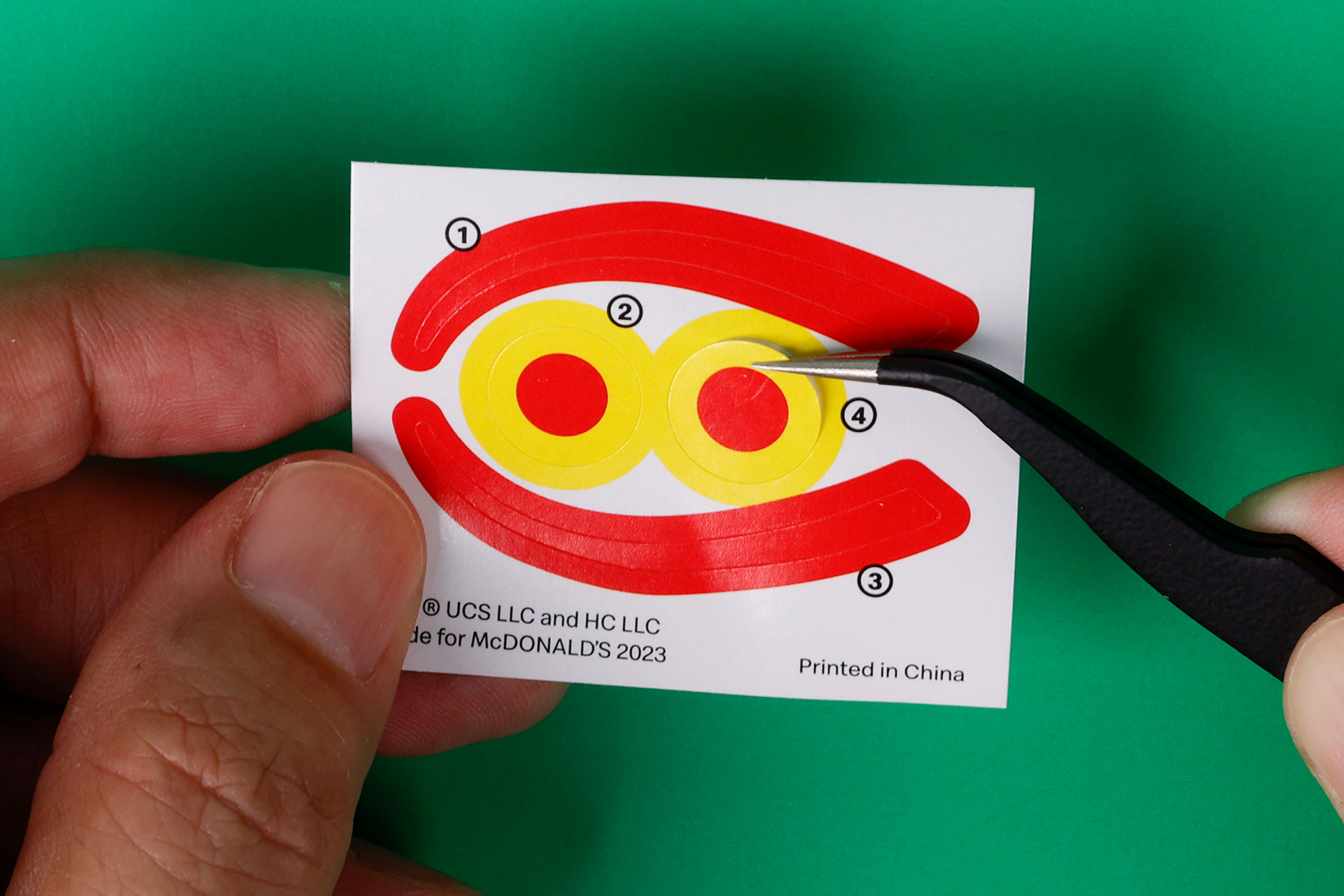 シールの点数自体は少ないので、すぐに貼り終えることができるだろう