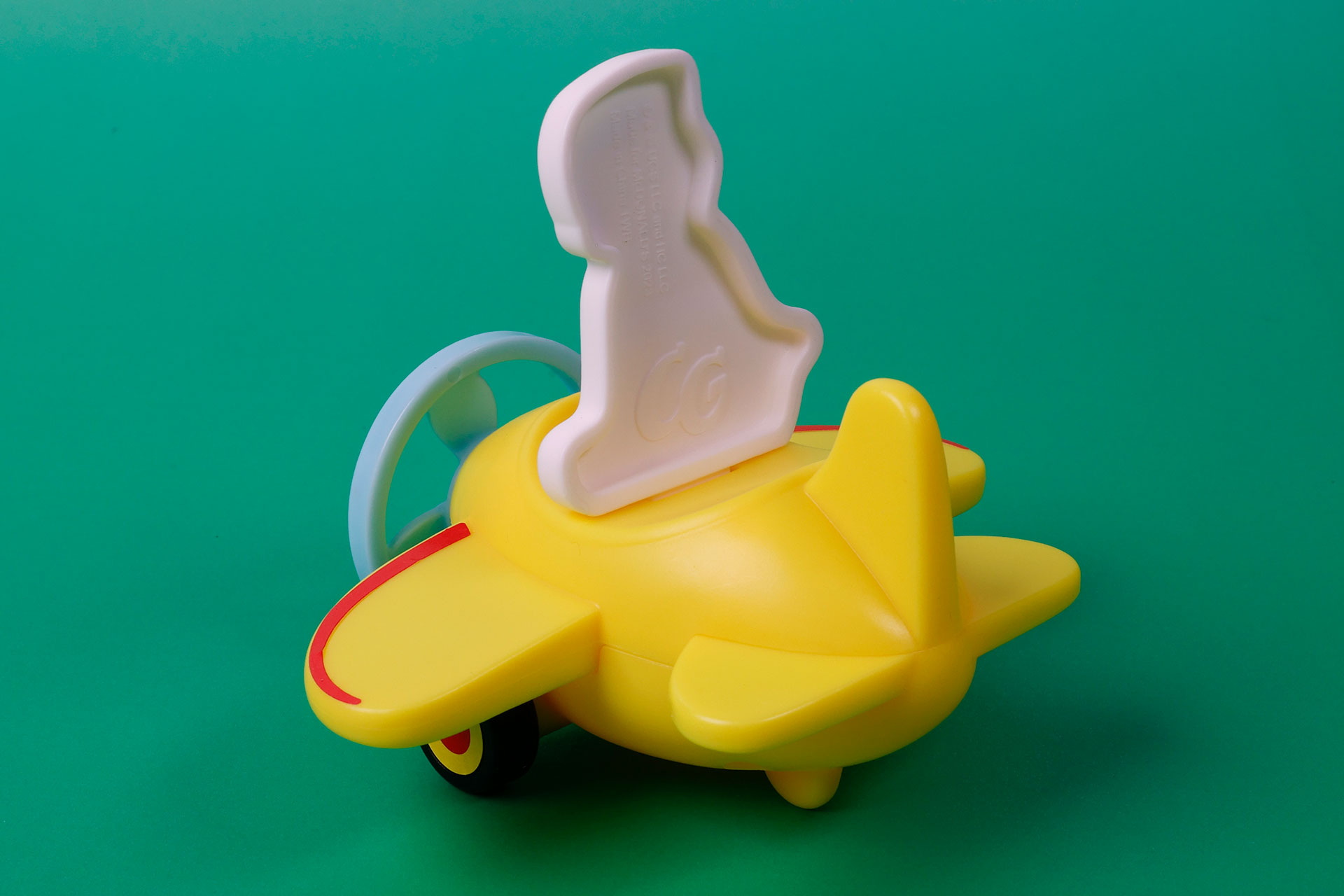 飛行機の羽根のラインはシールで再現したものだ