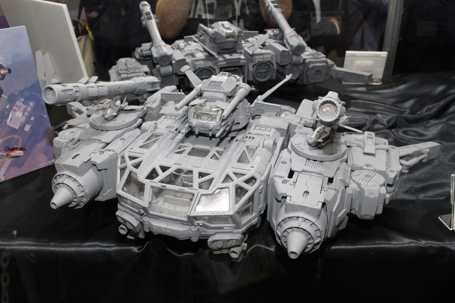 「ダイアクロン DA-100 ロボットベース：空中機動要塞＜クラウドアクロス＞」。2024年2月発売予定。価格は68,200円（税込）