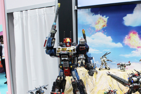 空中機動要塞 クラウドアクロス」の発売で「ロボットベースGX」が