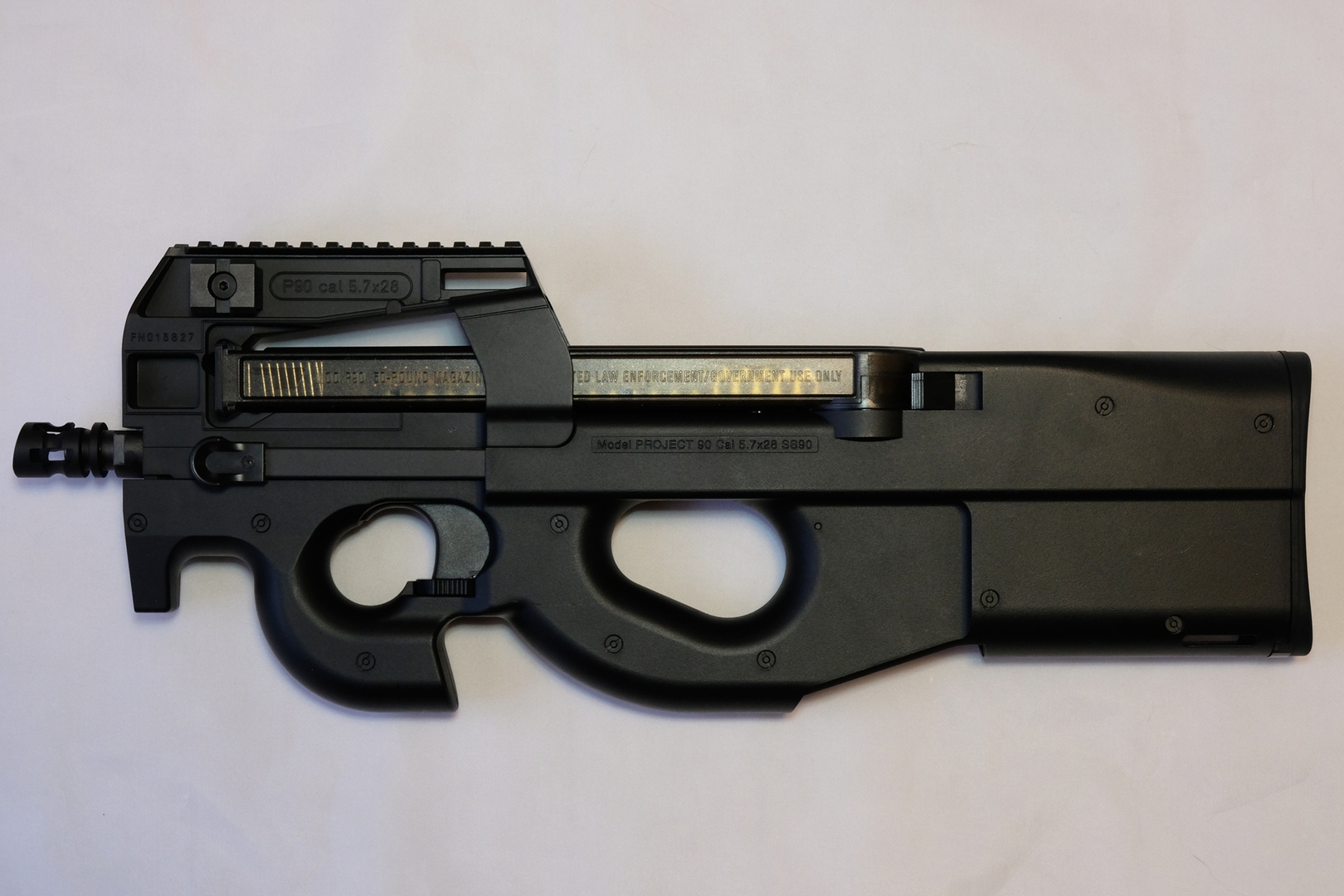 左右対称のデザインが忠実に再現されている