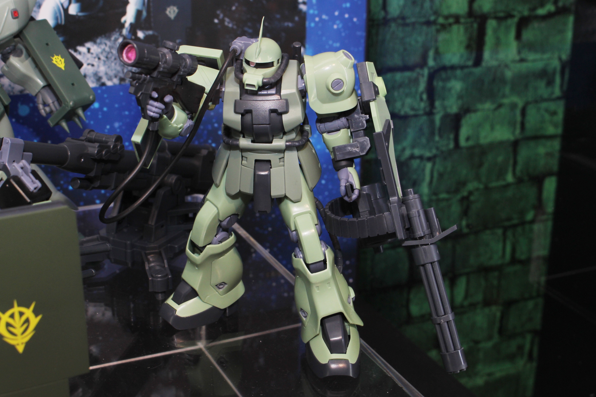 「ROBOT魂 ＜SIDE MS＞ MS-06F-2 ザクII F2型（測距手用）ver. A.N.I.M.E」。参考出品