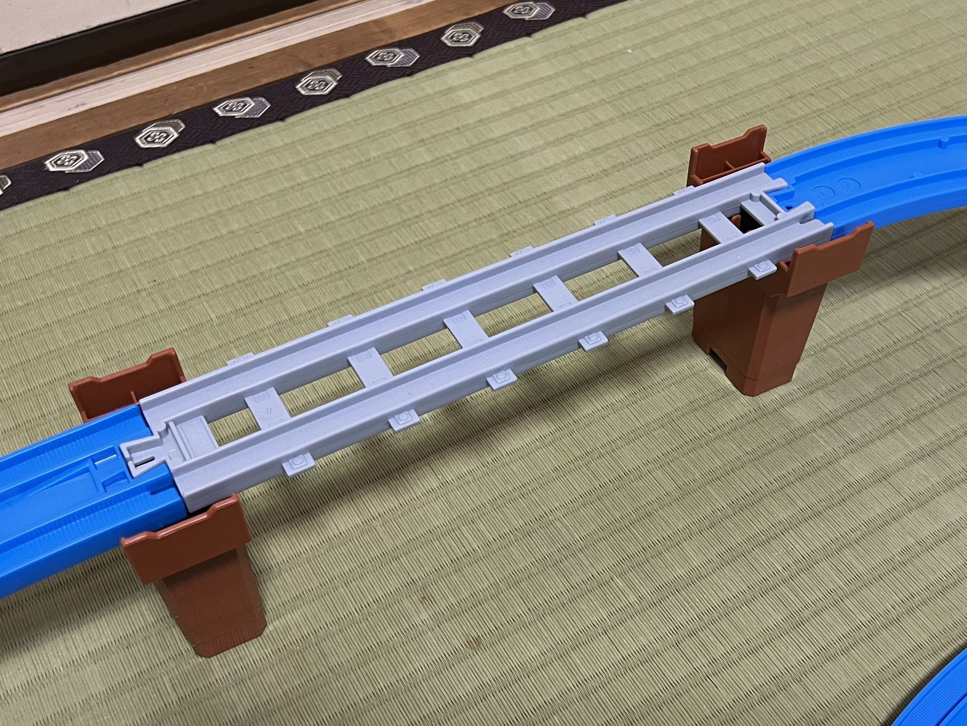 いかにもローカル線にありがちな鉄橋だ