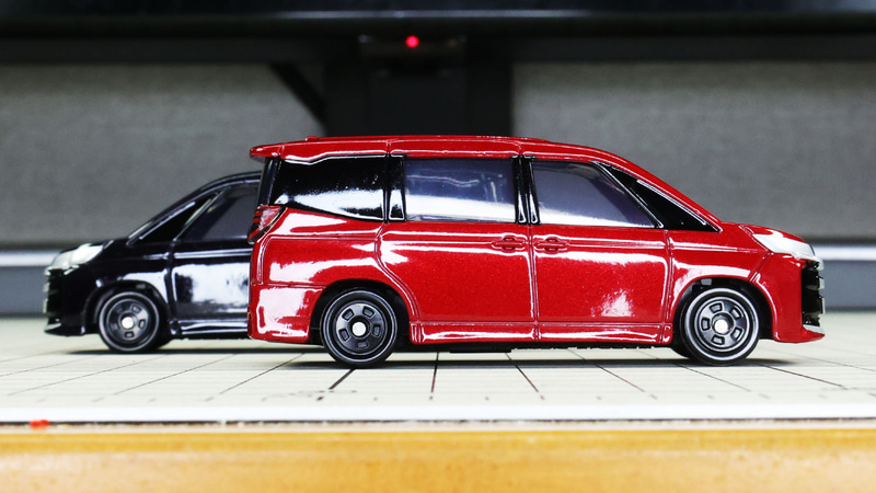 ホイールは台形5穴となっています