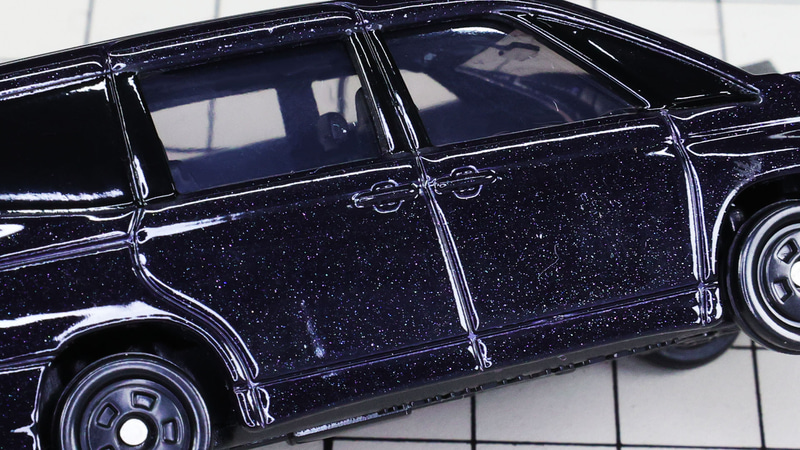 こだわりのガラスフレーク表現塗装！