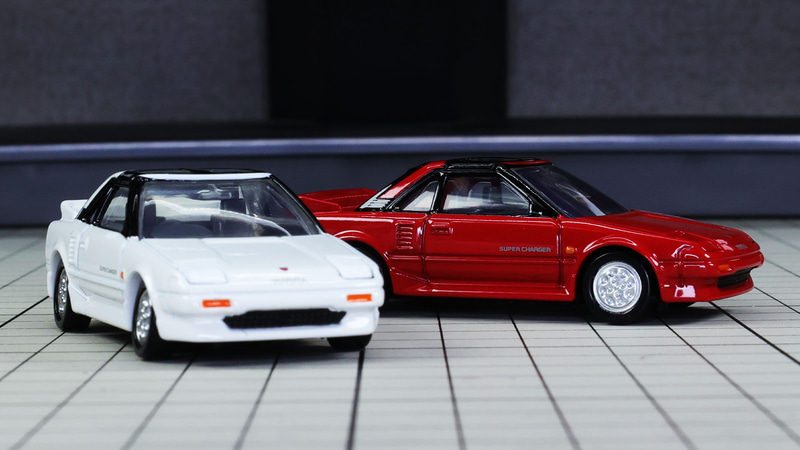 ショートながらも低く伸びたフロント