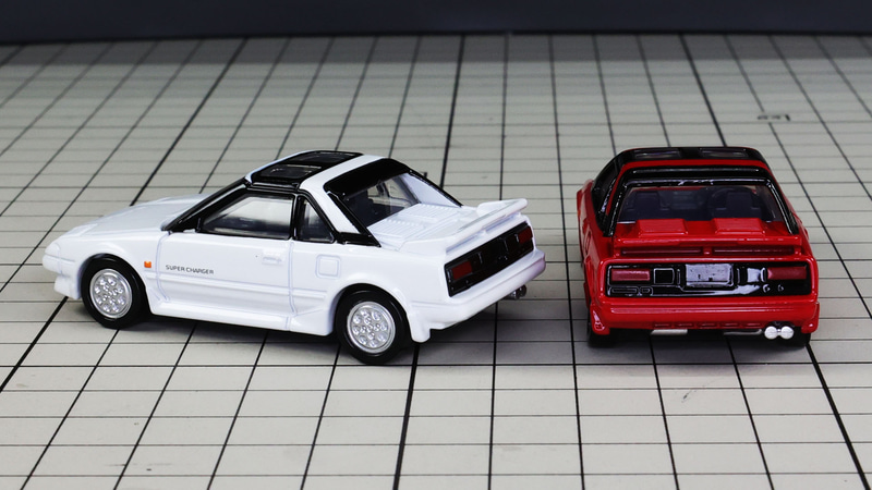 エンジンがリアにあるためFFやFR車ともちがう雰囲気