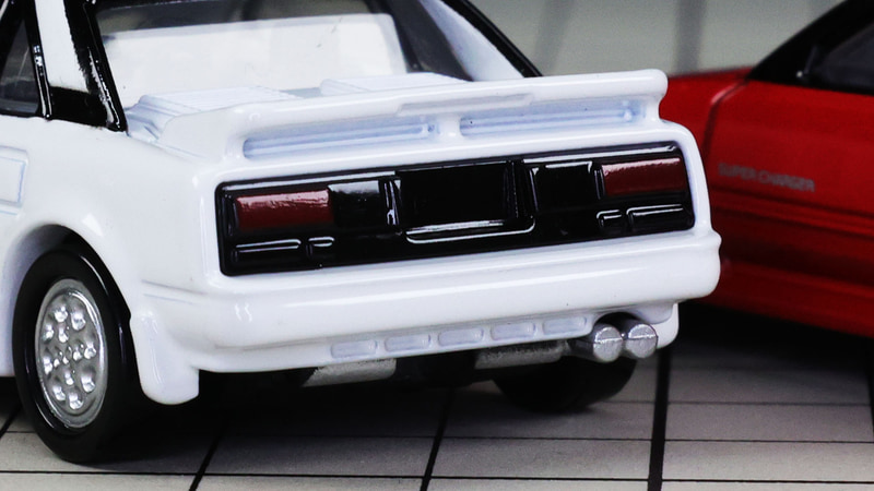 アクションはサスペンションと……