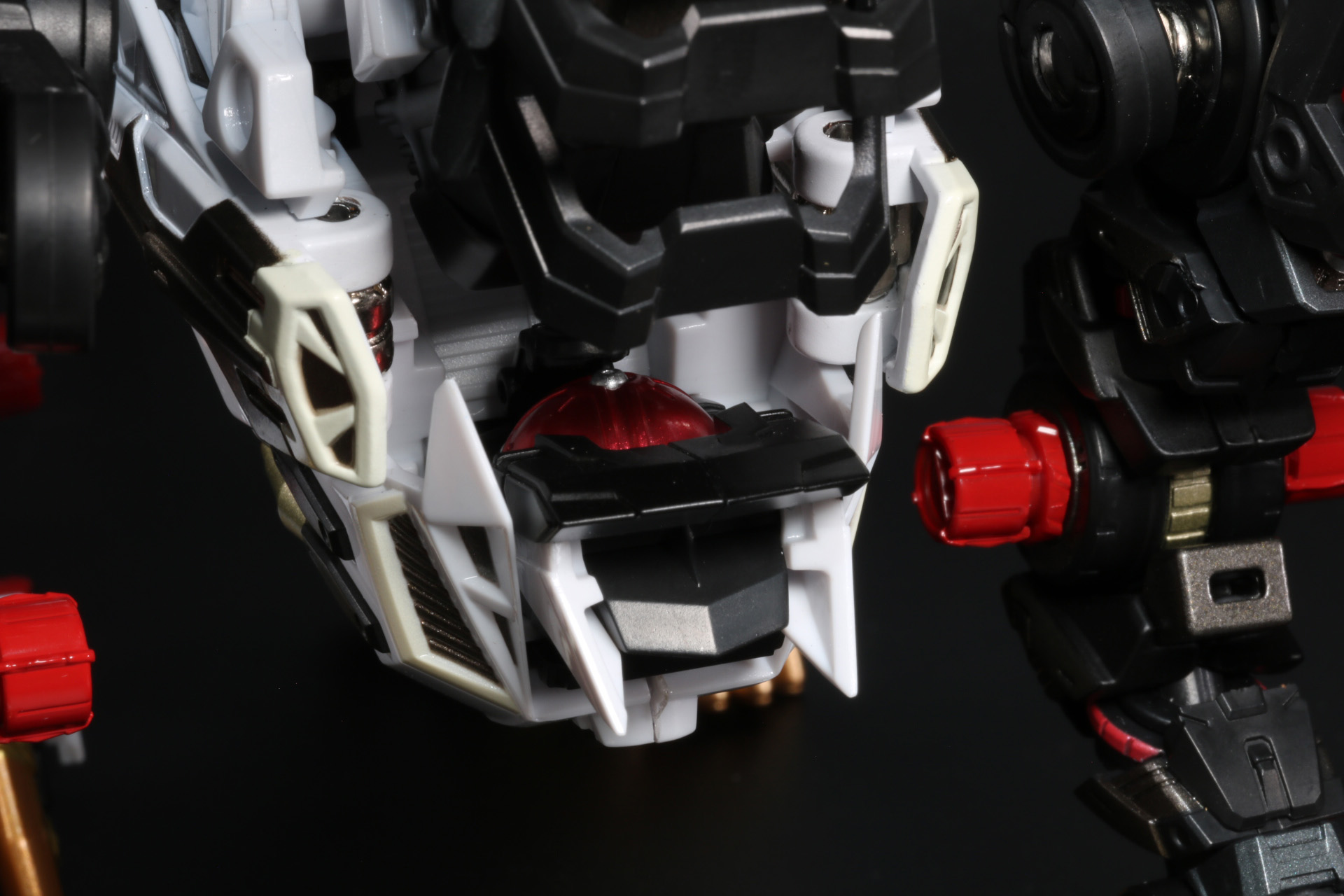 ゾイドコアを挿入する