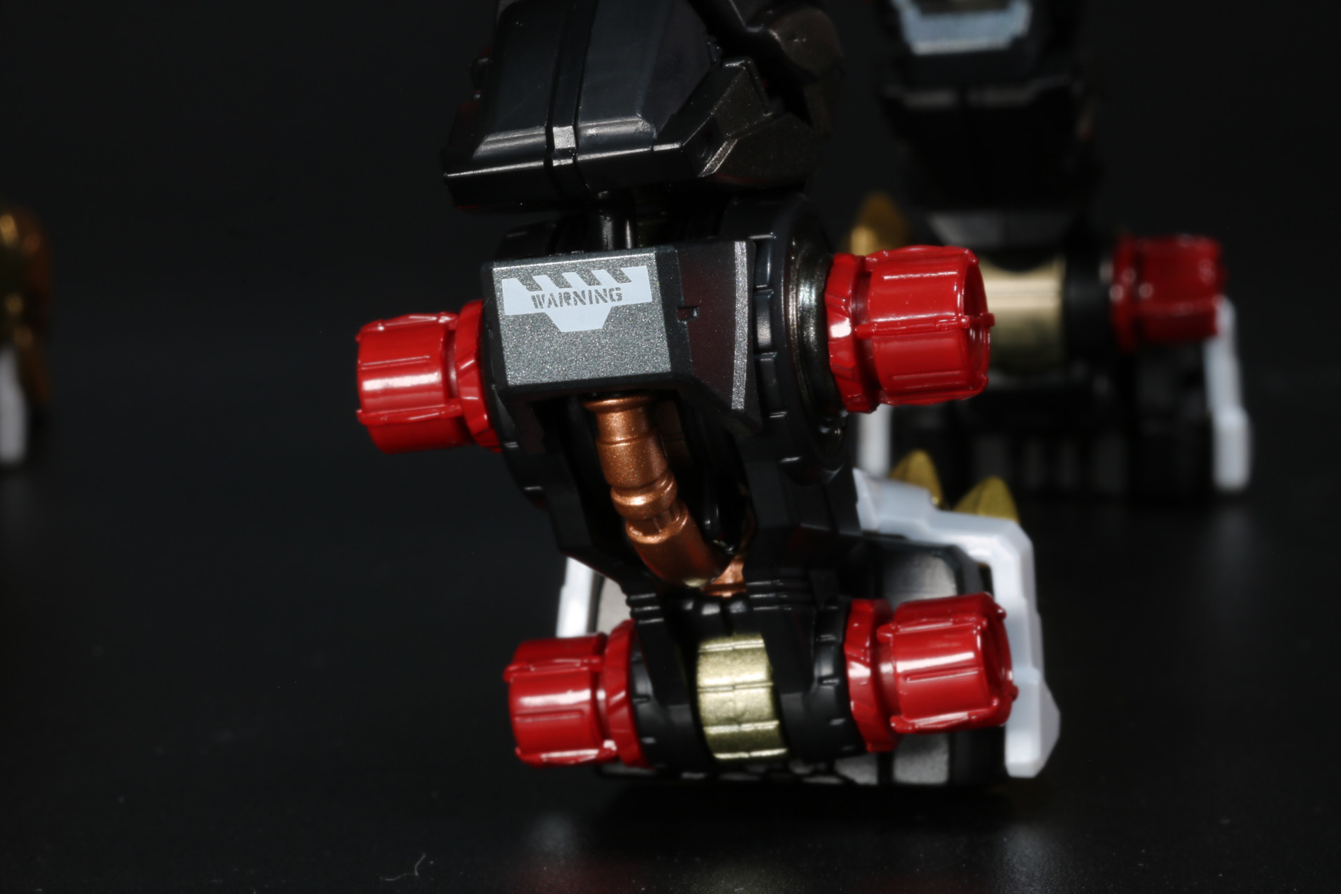 後脚にはマーキングが施されている