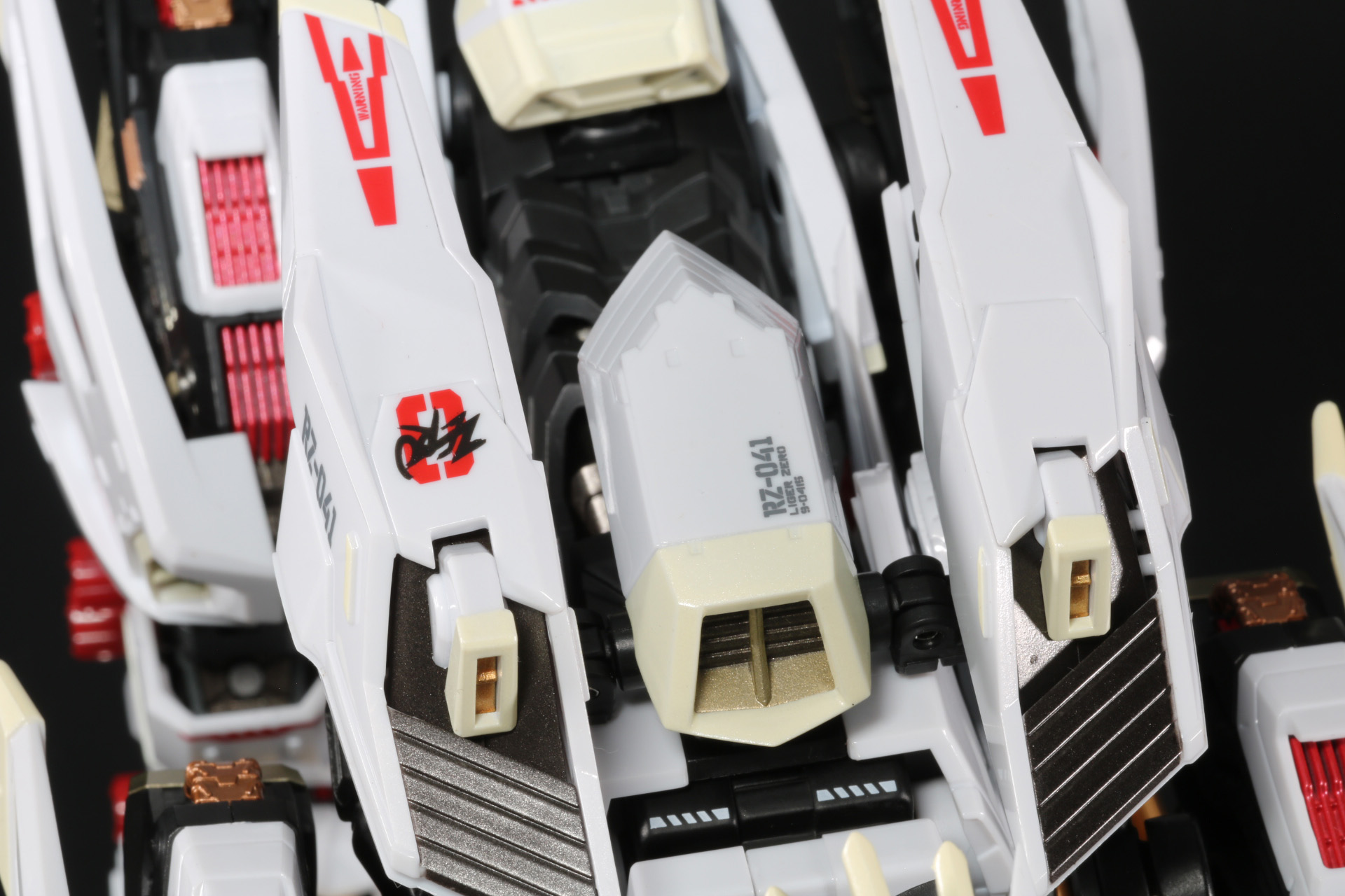 イオンターボブースターにもマーキングが施されている