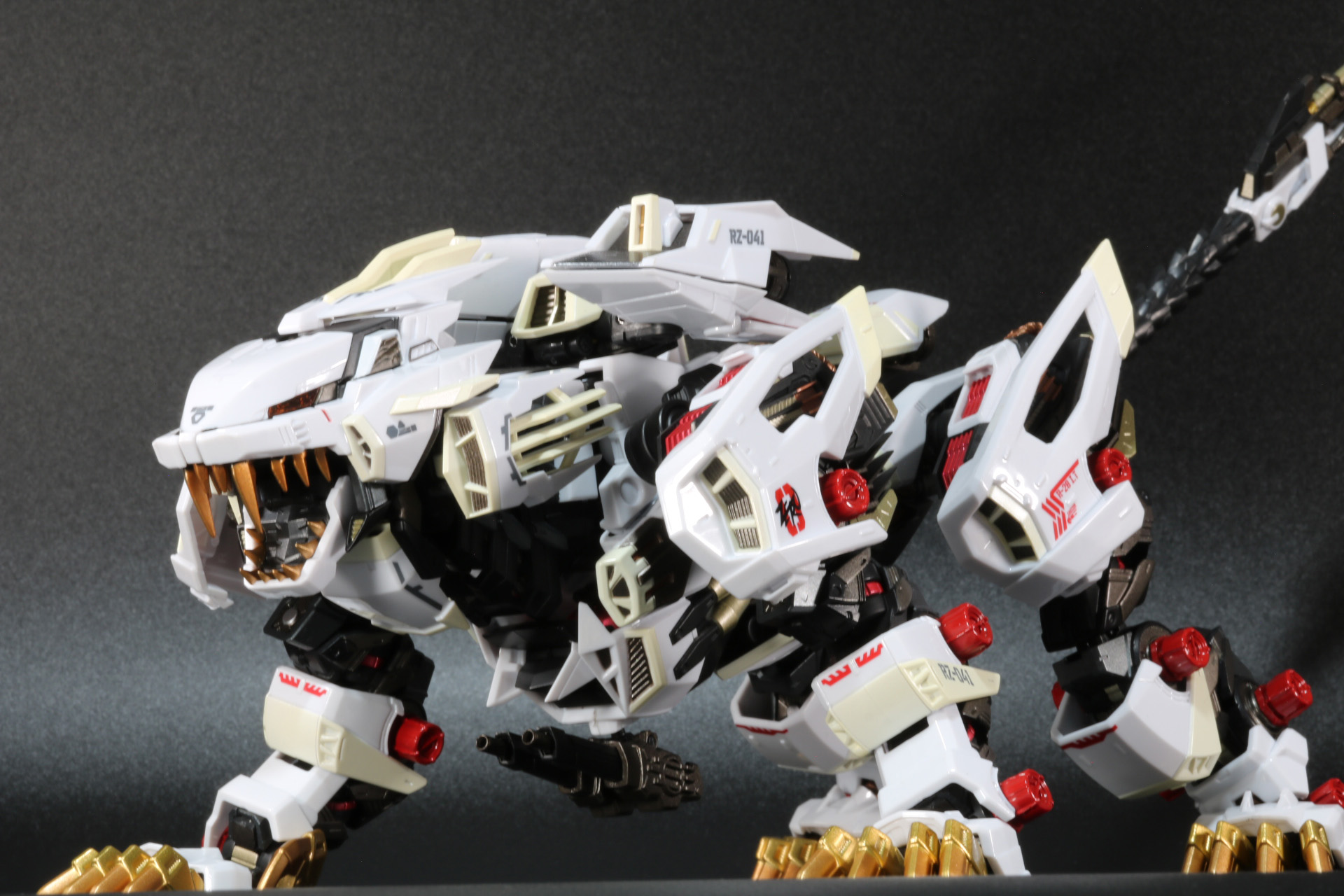 胸部ショックカノンを発射