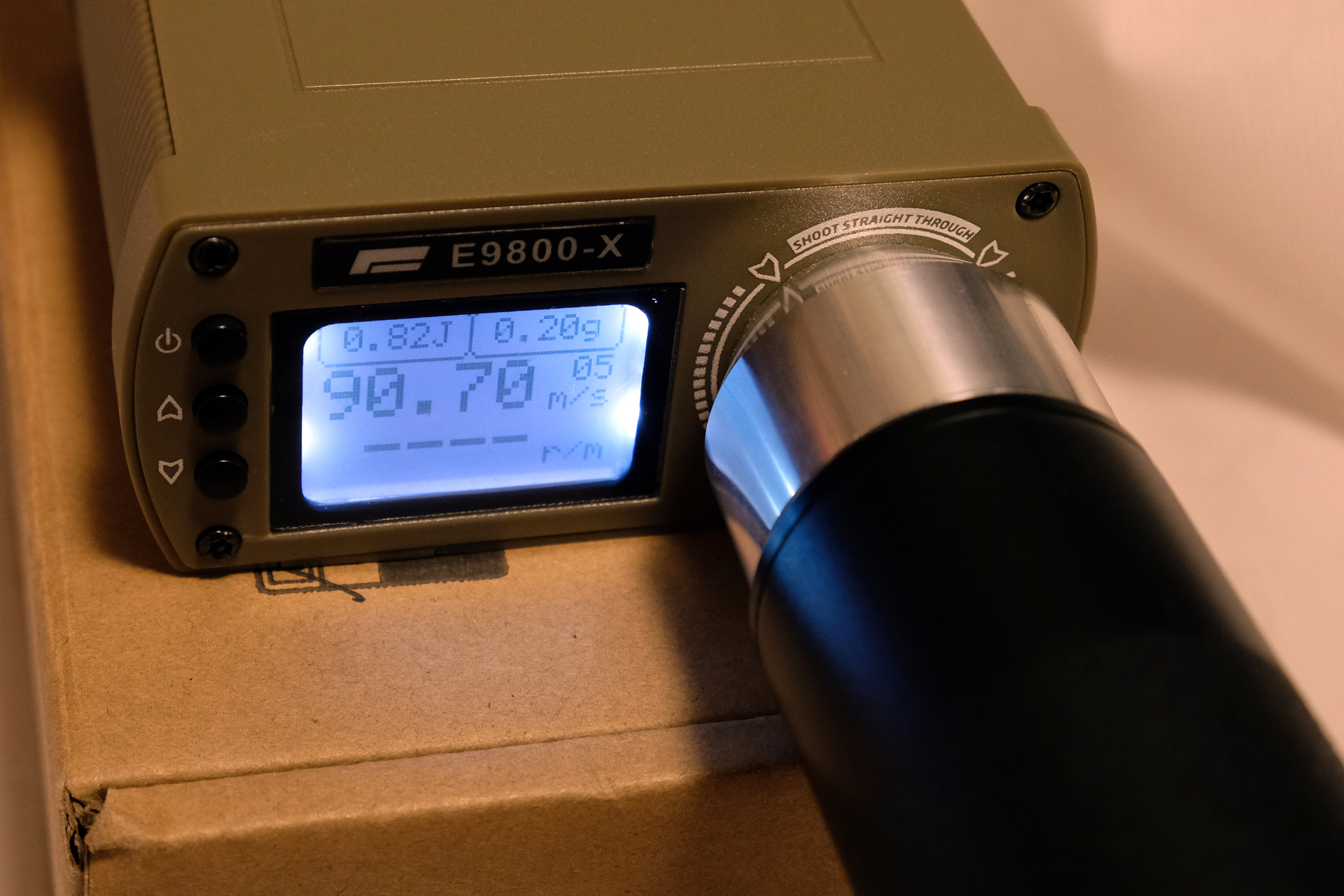 ニッケル水素バッテリーで90.70m/s。「MS Li-Po バッテリー」を使用した場合と初速は変わらない印象だ