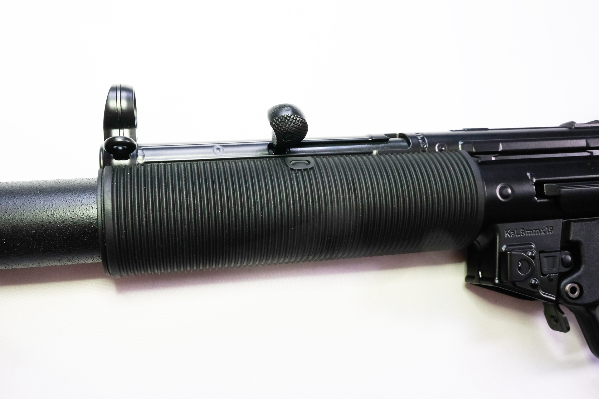 リアルさと実用性を兼ね備えたハンドガード