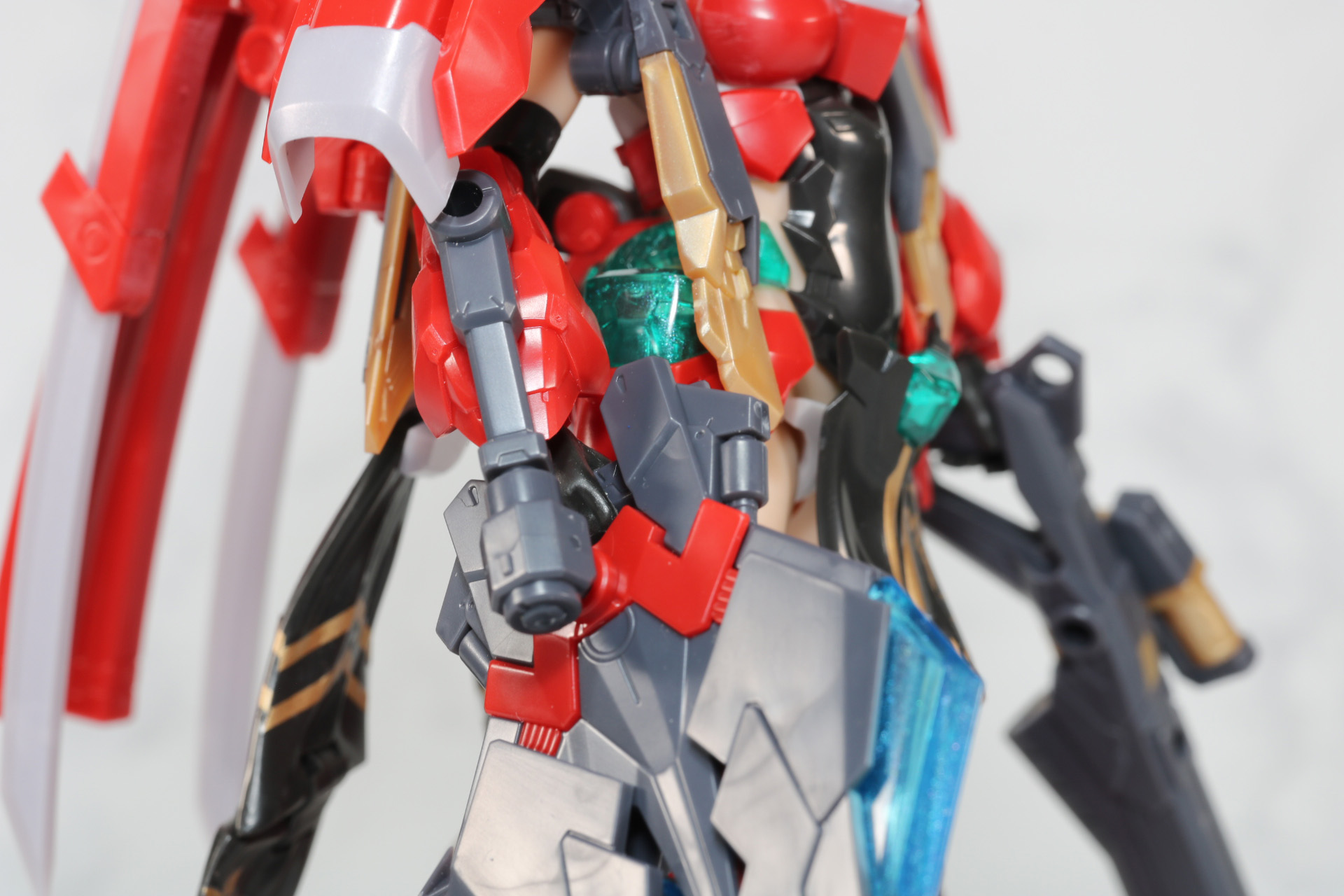 大型の「キョウテン」はアタッチメントパーツを使用して保持力を確保