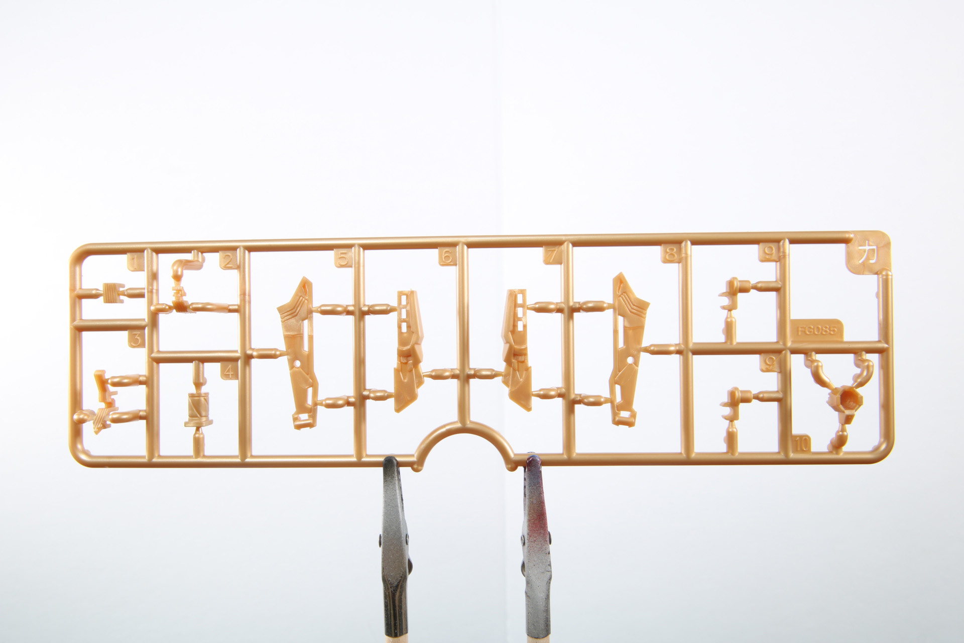 塗装済みパーツは髪パーツと胴体、下半身となっている