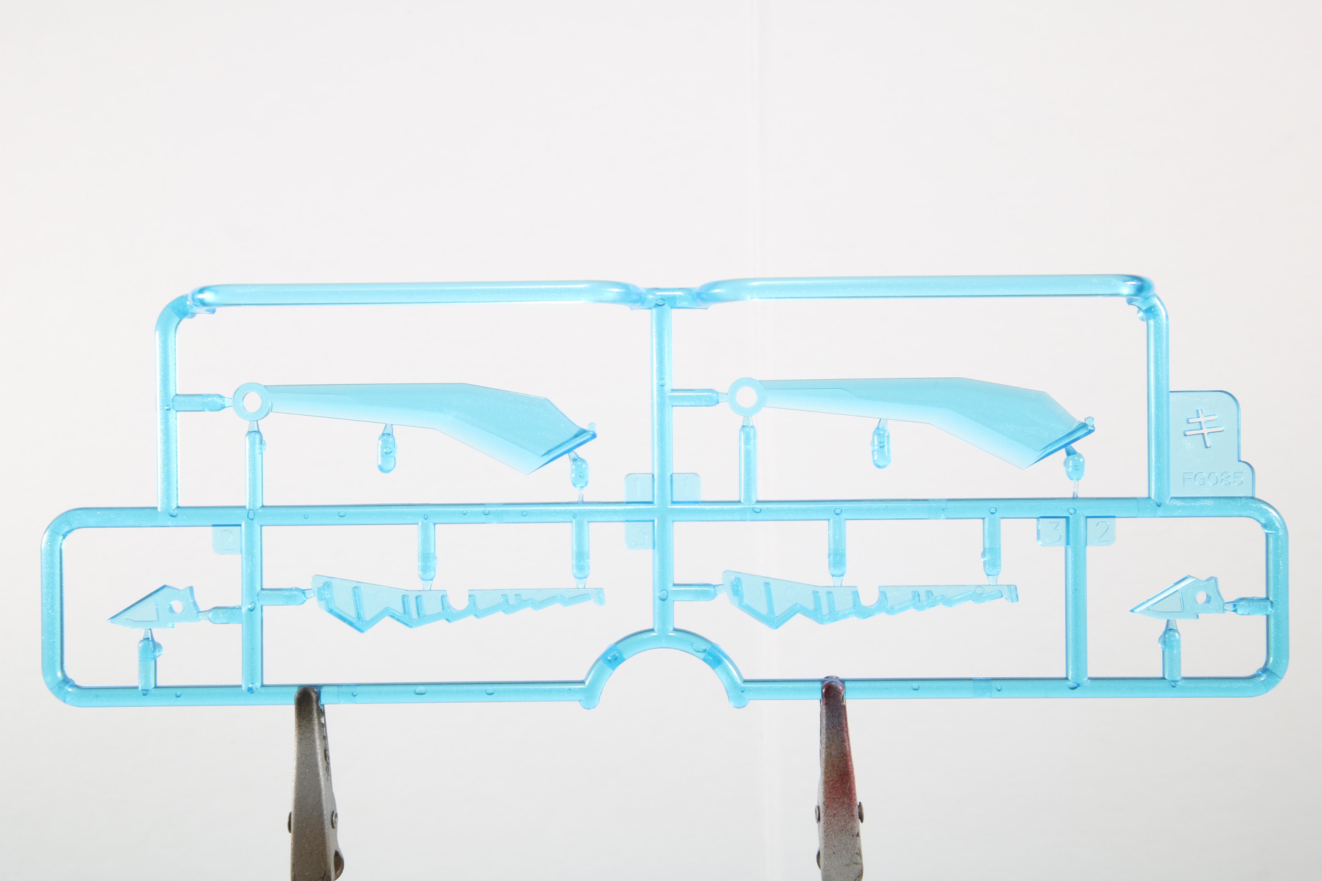 塗装済みパーツは髪パーツと胴体、下半身となっている