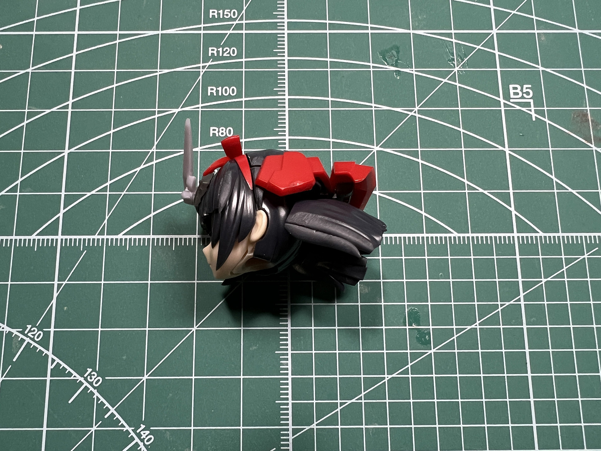 後頭部にも可動部があり、細かい表現やロングヘア時の角度調整が可能