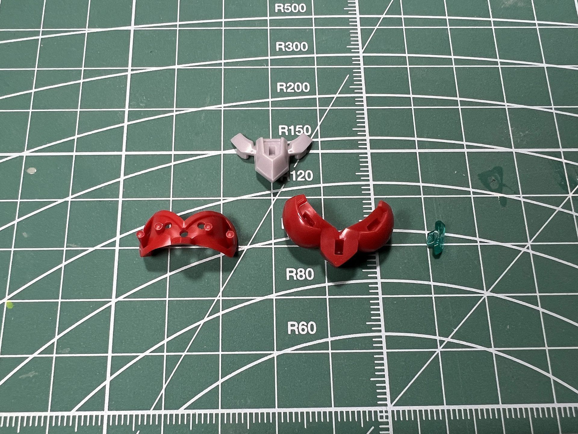 胸部パーツも鎧のようなデザイン