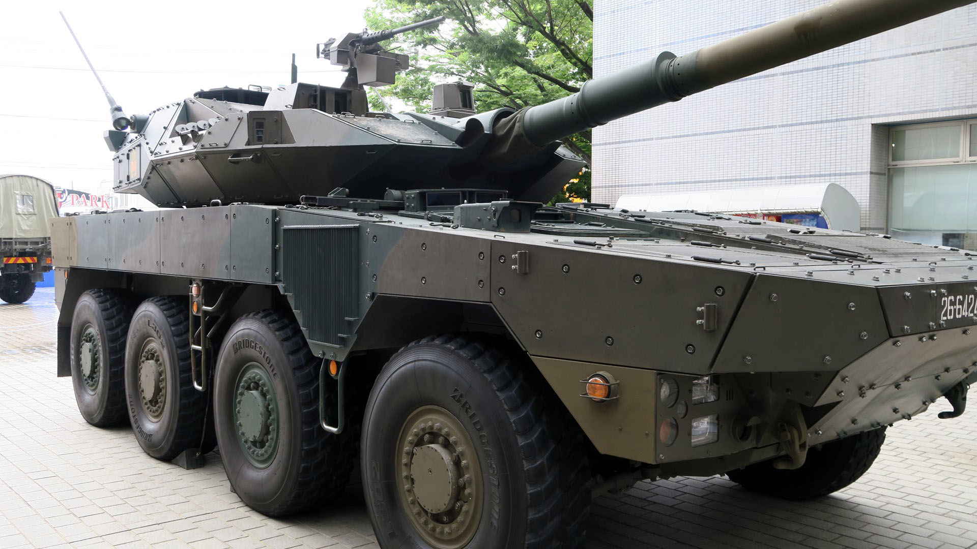 実物展示されていた16式機動戦闘車