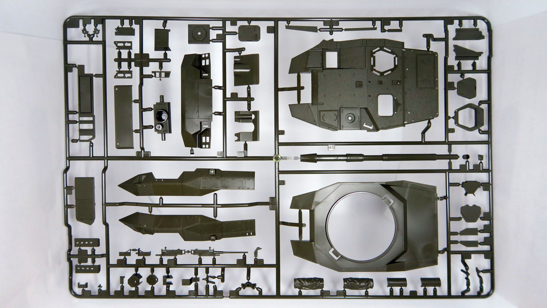 砲塔周りのパーツ