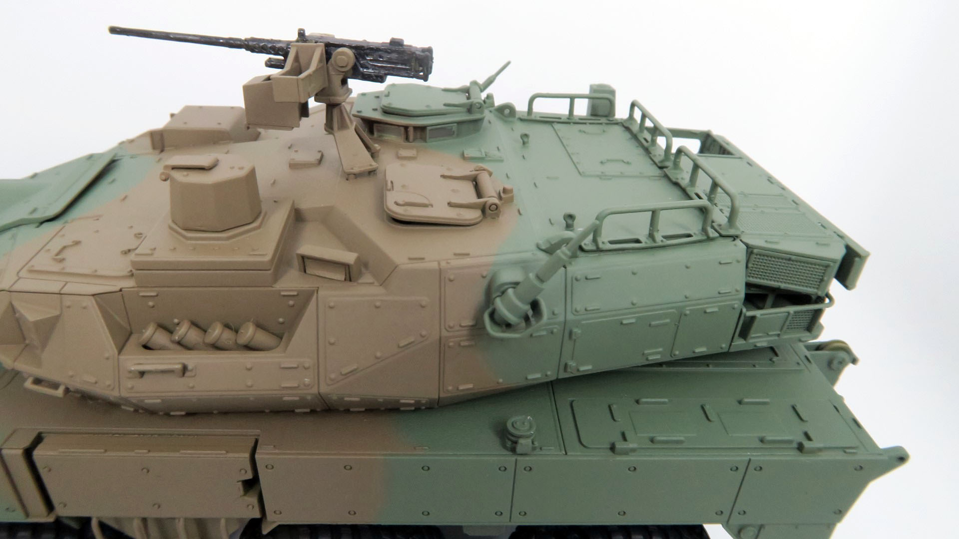 アンテナ損傷防止用ガードの追加