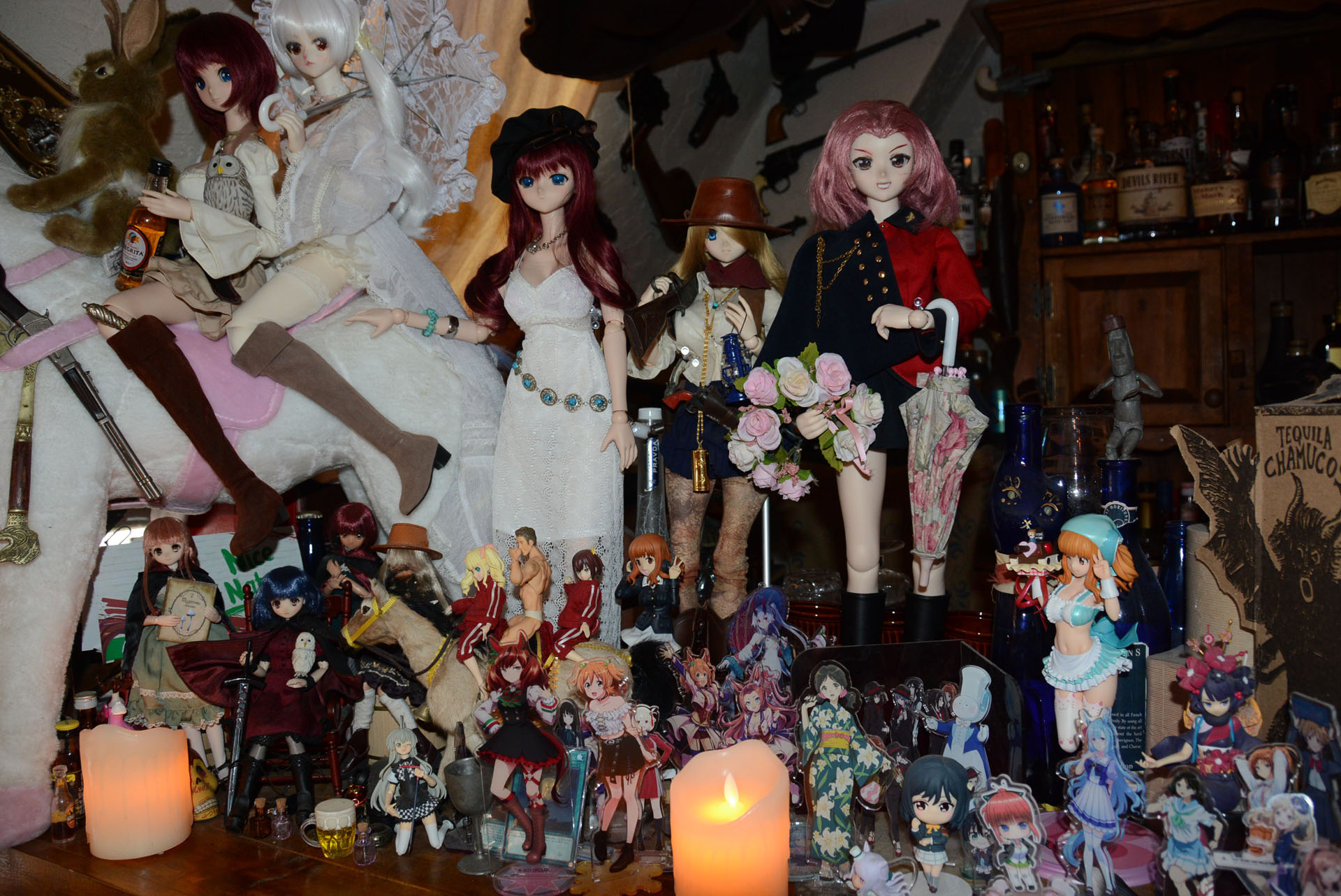 お店を細かくチェックすると、おみつ氏の多趣味さが実感できる。話のきっかけになるだろう