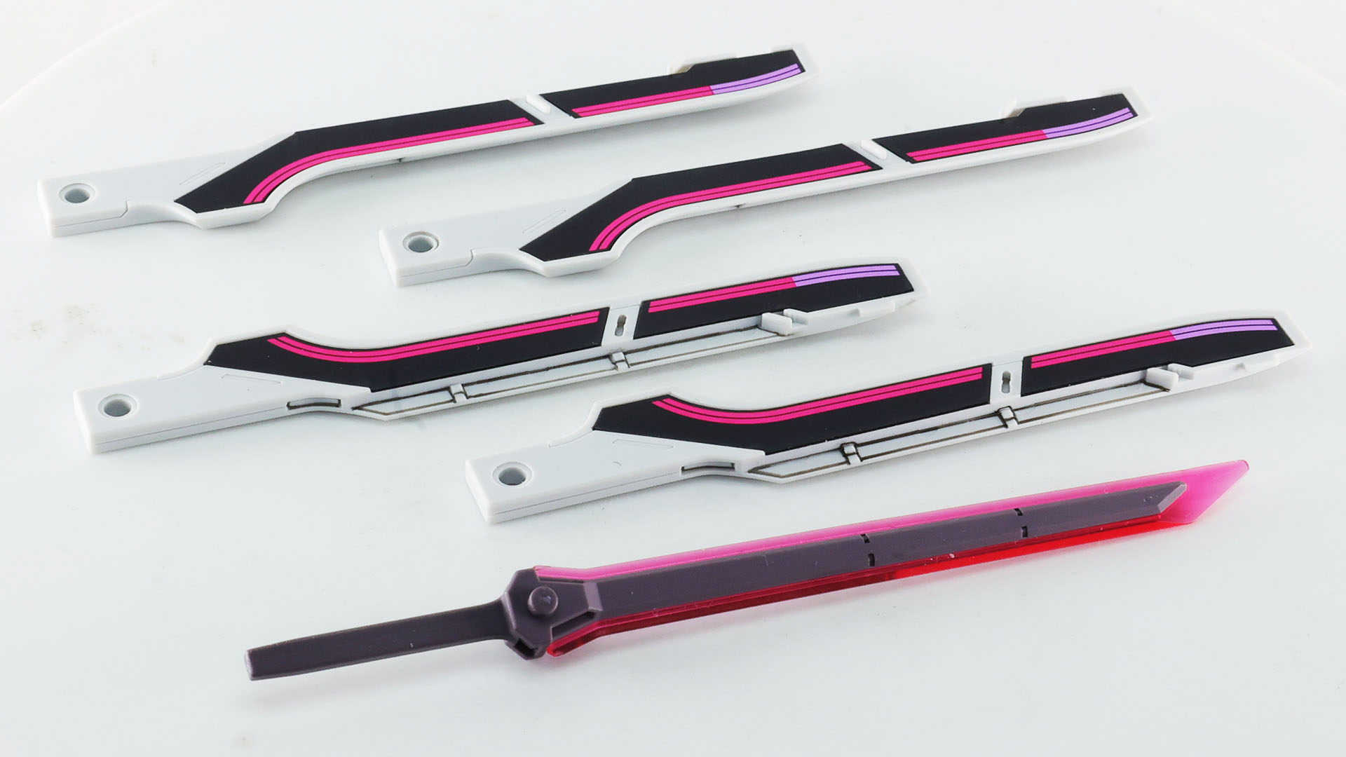 ビットステイヴ内側にはPET素材のプラスチックシールを貼ります