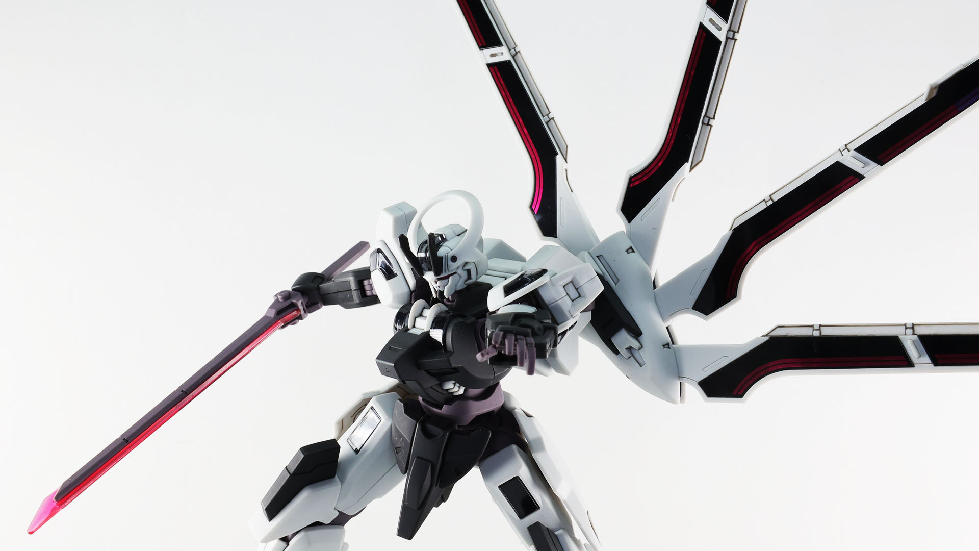 背面にX字に展開させることができます