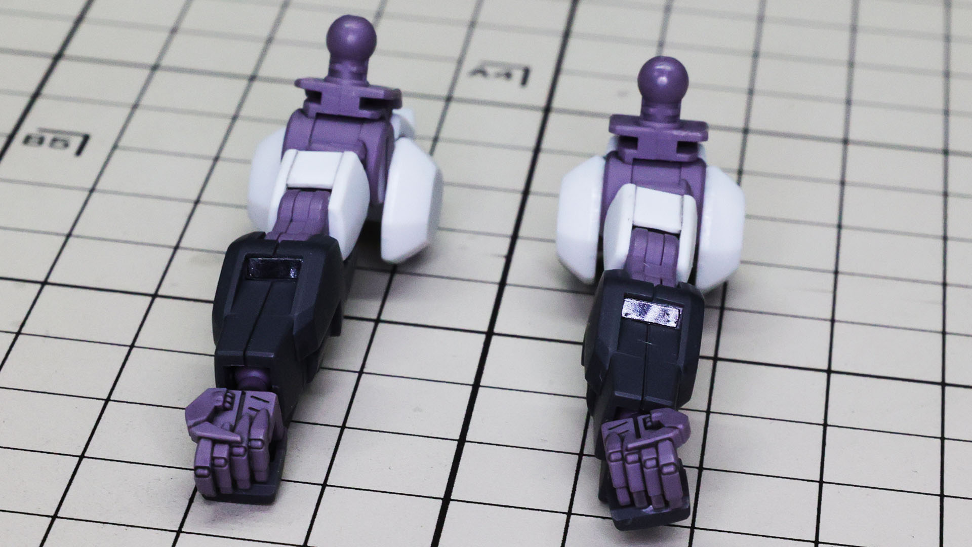 前腕内側にもシールが配置されます