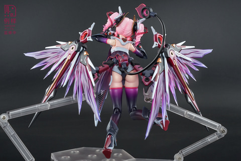 透け衣装のオリジナル美少女フィギュア「異界の魔女 フェイトリアル
