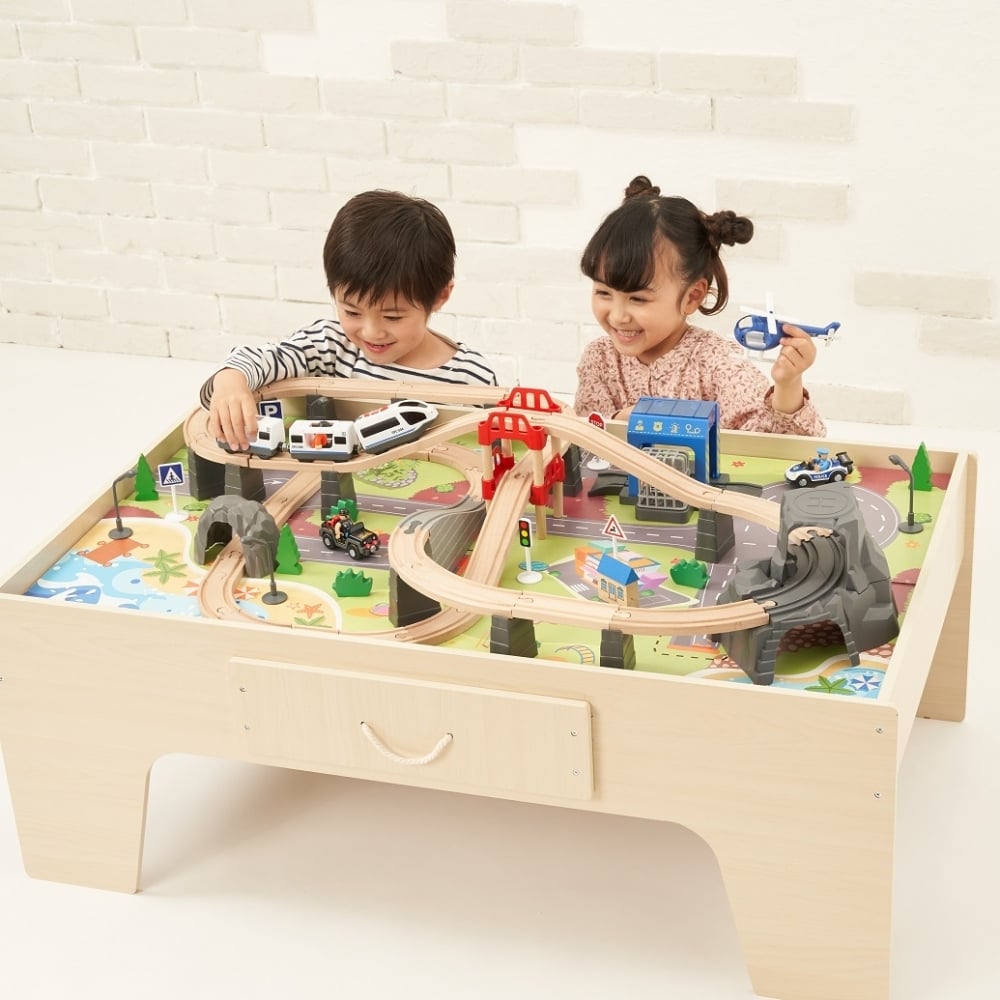 トイザらスは玩具メーカーの商品を扱うだけでなく、プライベートブランドも展開している。グローバルなセンスが魅力だという