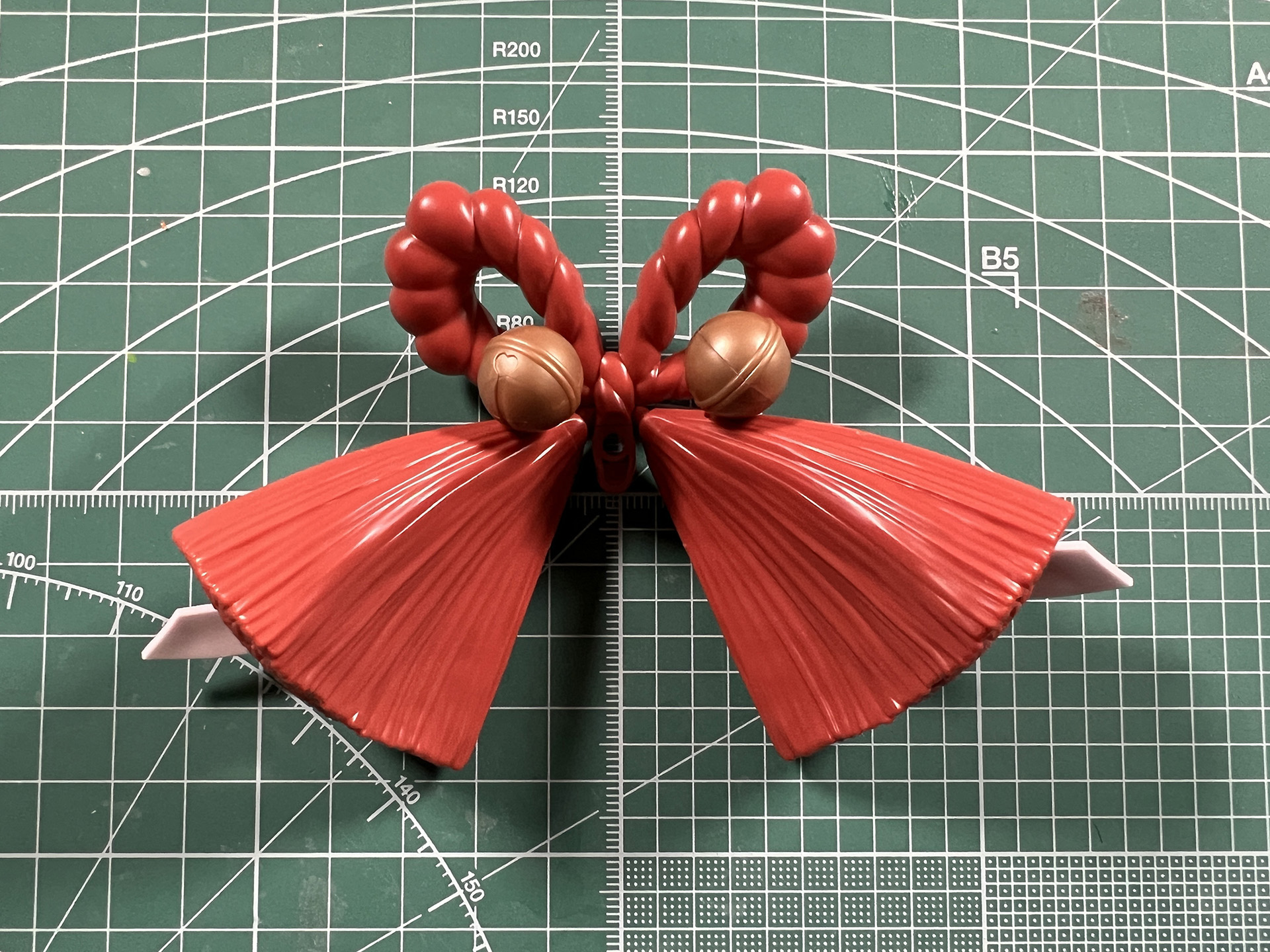 「ノーマルモード」のパーツの鈴を差し込んで完成